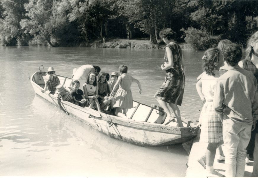 Clermont Le Fort 1960 Mme Philippe Et Ses élèves