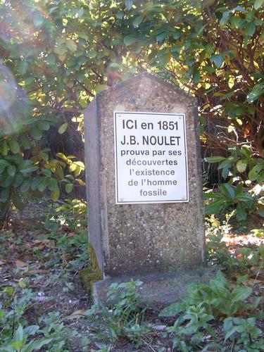 Stèle en hommage à Jean-Baptiste Noulet